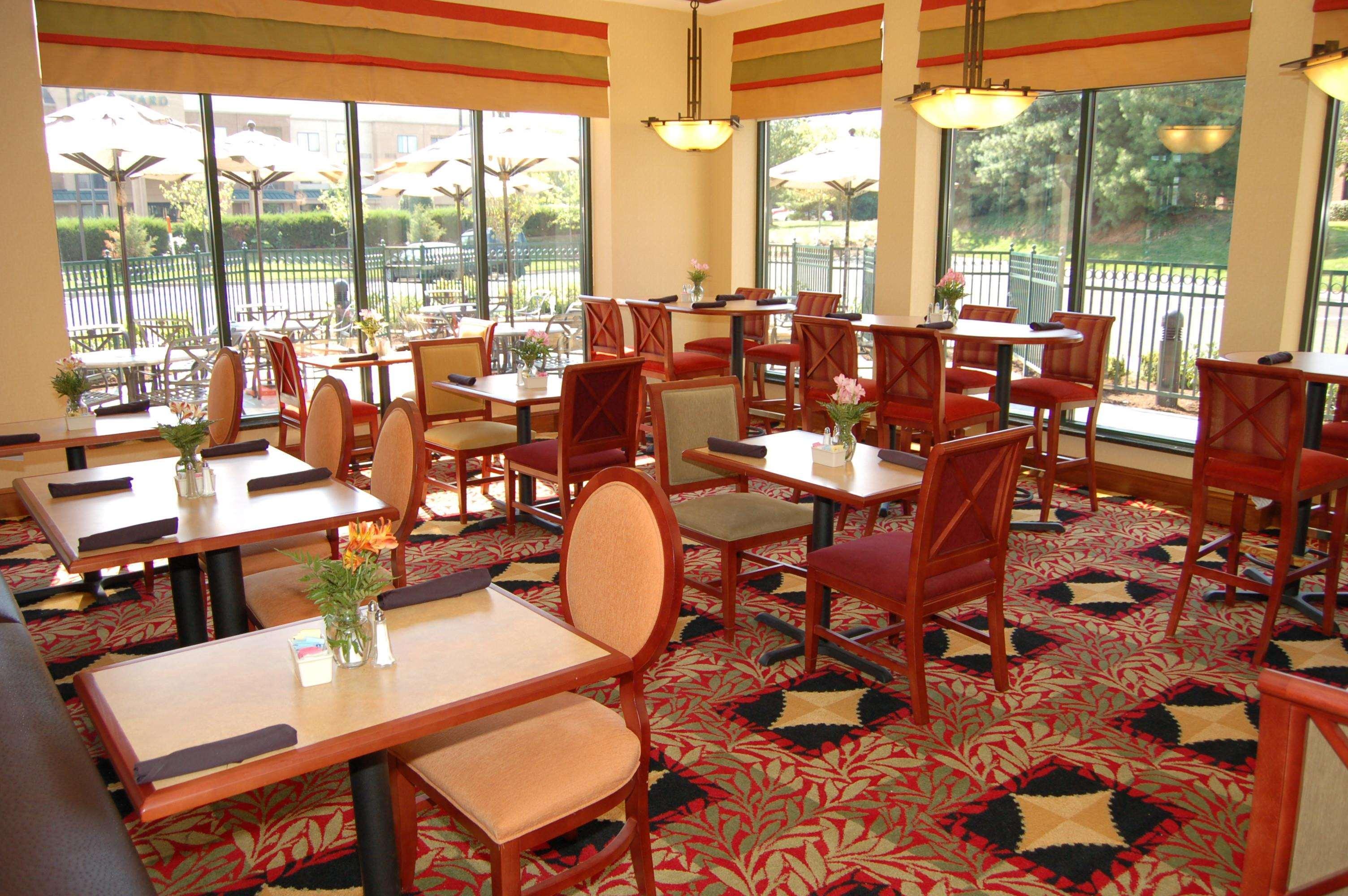 Hilton Garden Inn Боулинг Грин Экстерьер фото