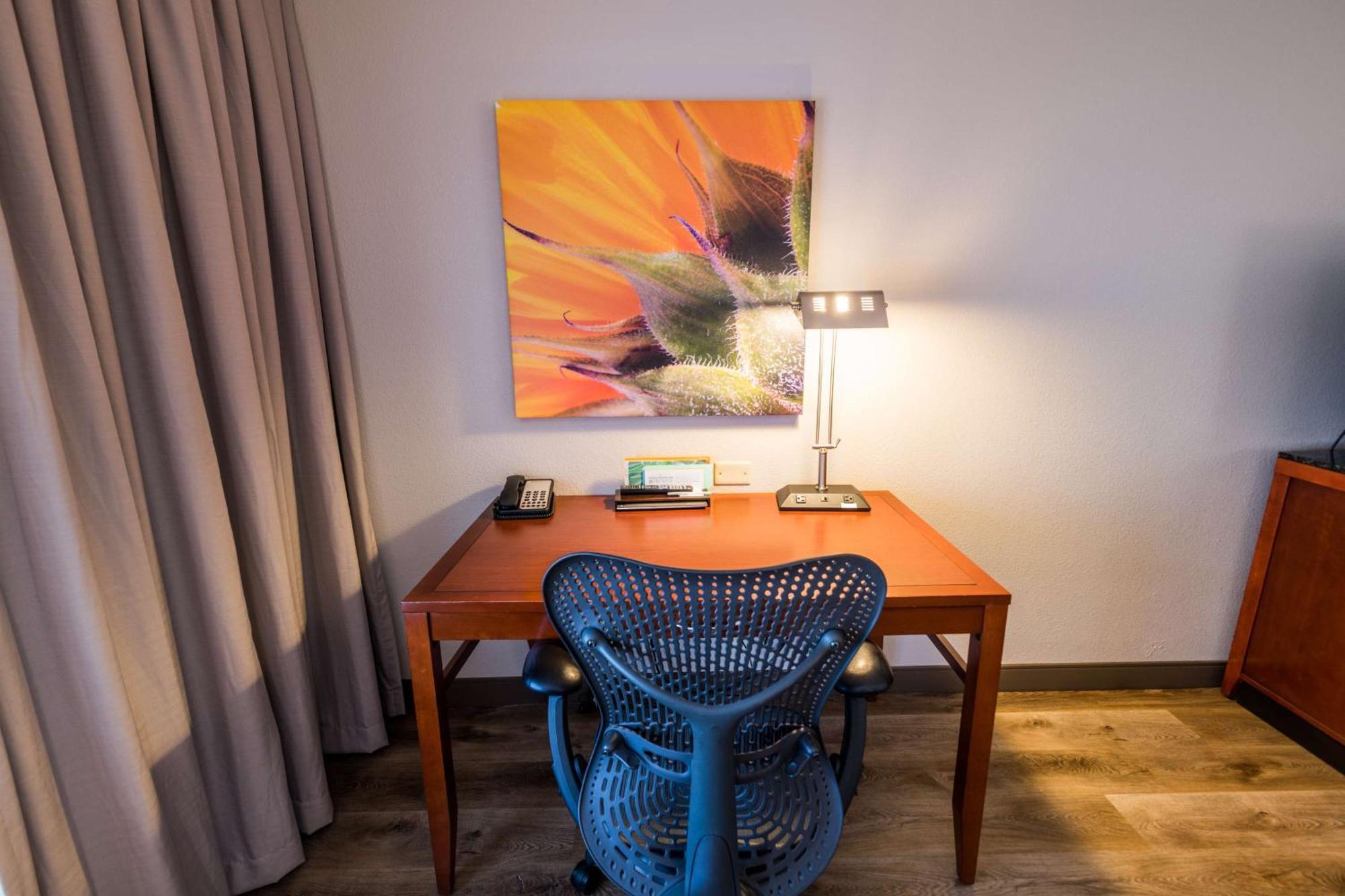 Hilton Garden Inn Боулинг Грин Экстерьер фото